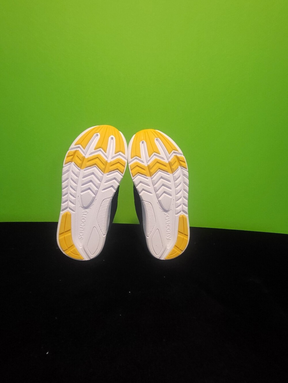 Saucony Kids Teal and Yellow Hook-and-Loop Sneakers Size 10.5 - Picture 6 of 6